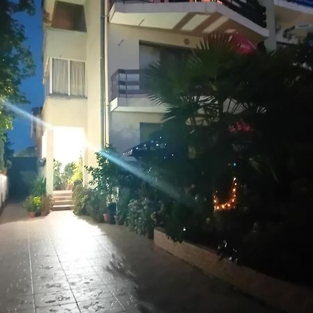 Guest House Urdoviza Китен Экстерьер фото