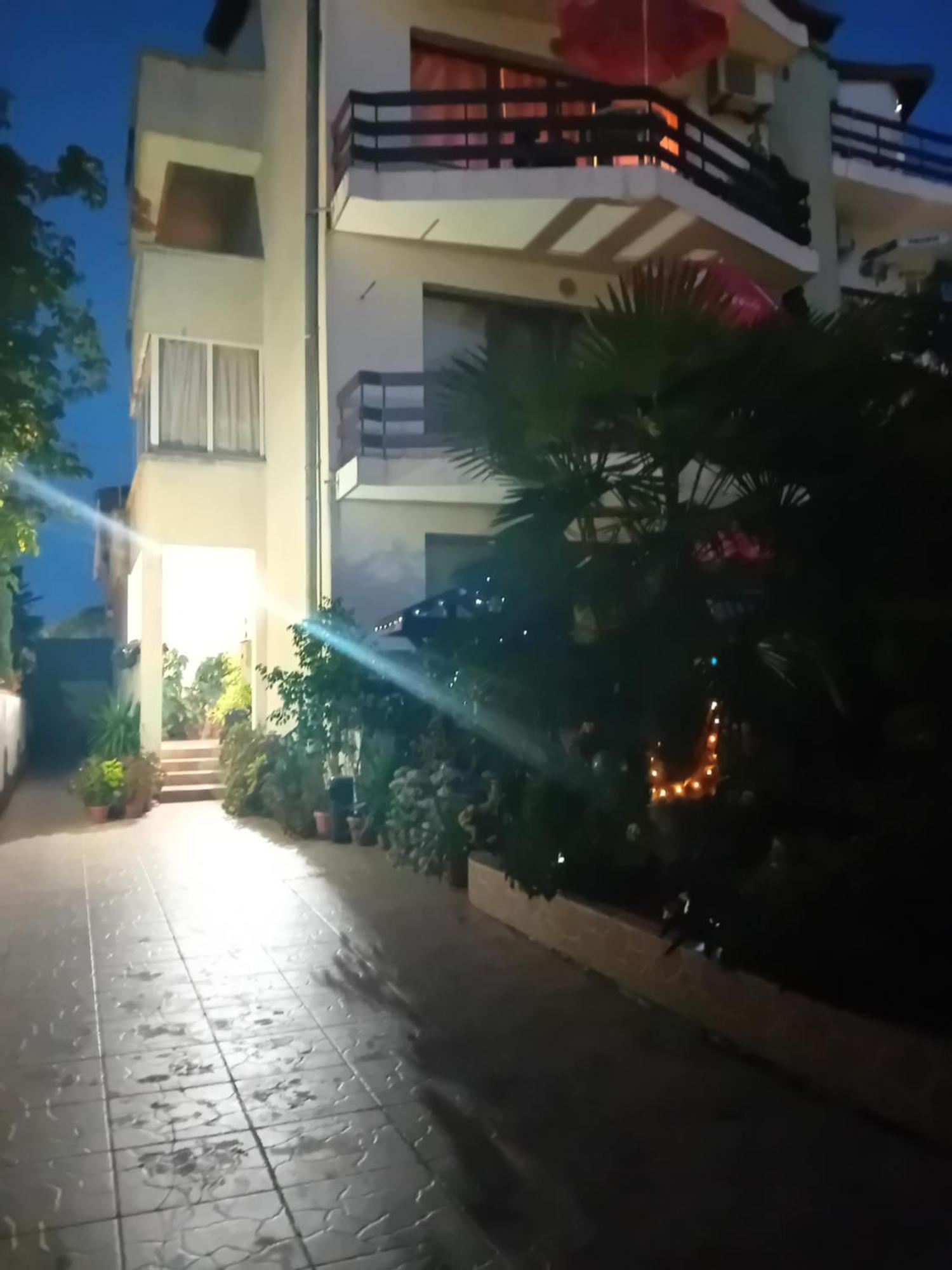Guest House Urdoviza Китен Экстерьер фото